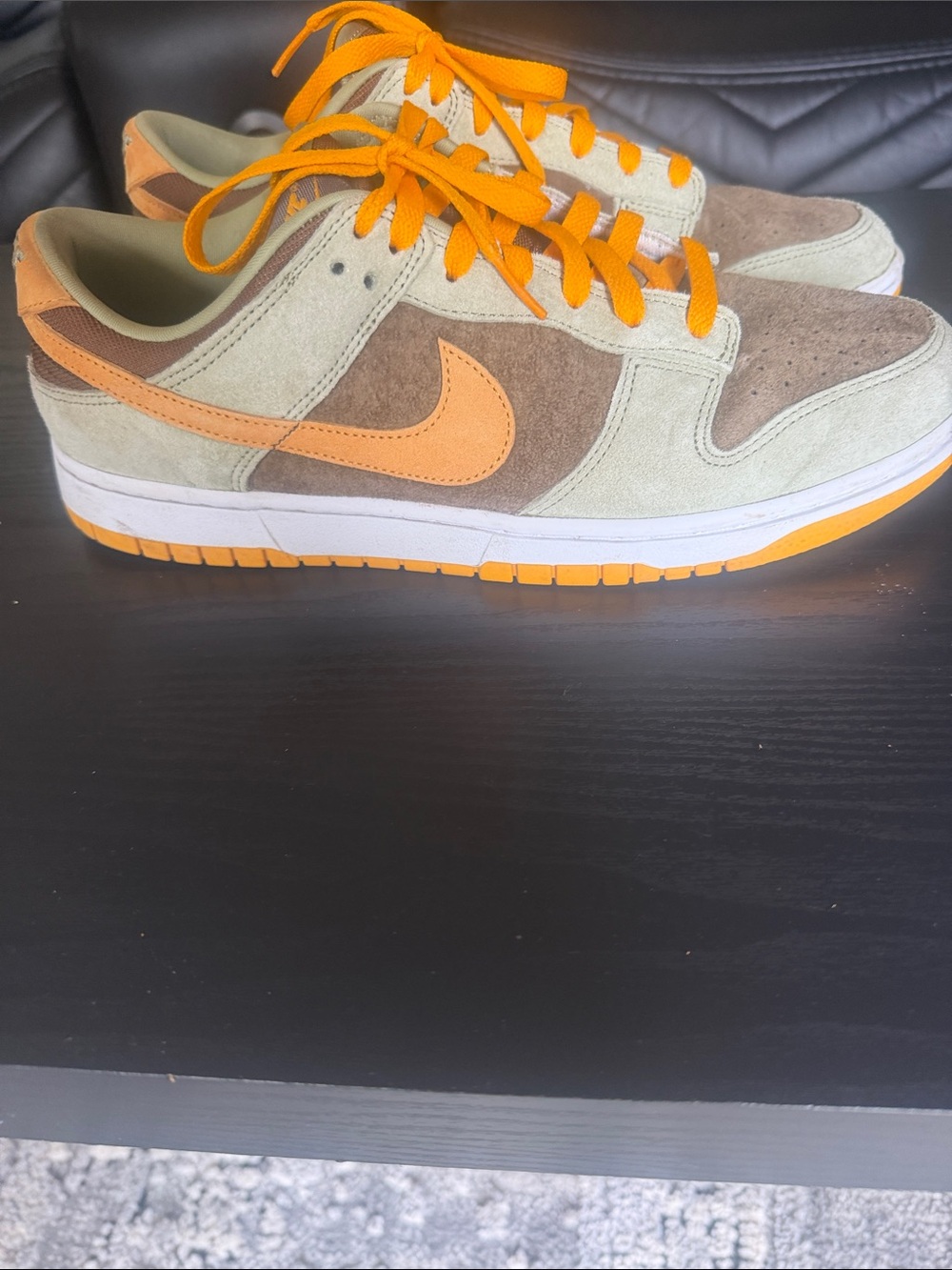 Nike Men’s Low-Top Sneakers — Beige, Brown & Orange